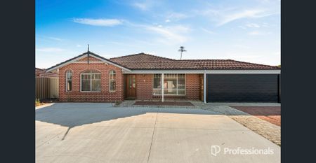 Stunning 4-bedroom, 2-bathroom house in Alexander Heights! - Photo 3