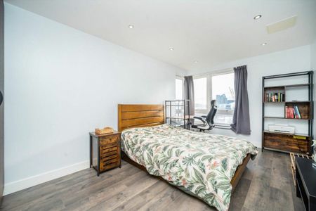 Newport Avenue, Canary Wharf, E14 - Photo 4