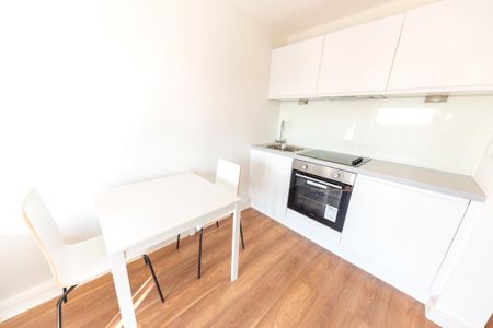 Studio to rent - Photo 5