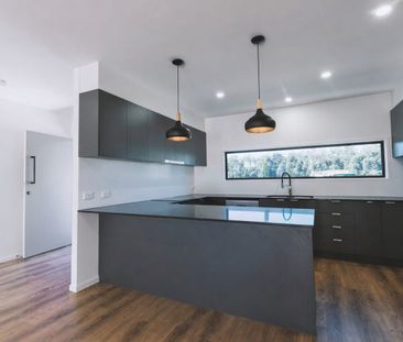 LIFESTYLE AND LOW MAINTENANCE IN SUNSHINE COVE - Photo 6