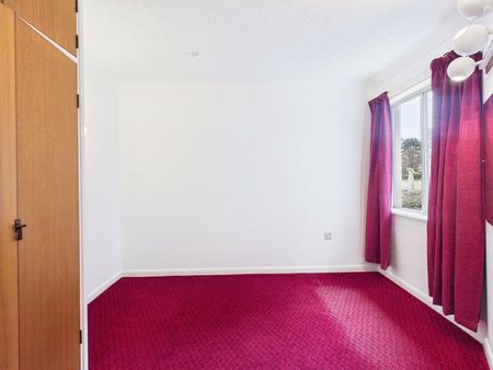 4 bedroom bungalow to rent - Photo 4