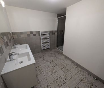 Location Appartement 2 pièces 60m² - Photo 2