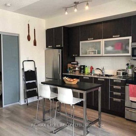 Ted Rogers / Bloor St Beautiful Spacious 1Bdrm Open Concept Kitchen - Photo 2