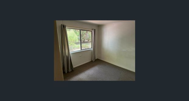 Fantastic Two Bedroom Unit, Located Five Minutes from the Centre of Town - Photo 1