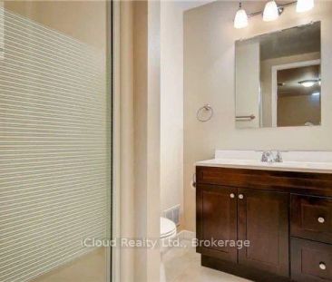 82 JUDITH CRESCENT - Photo 4