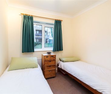 A ground floor apartment situated in this popular area of Oxford ju... - Photo 6