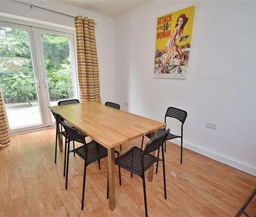 Sparkford Close, SO22 - Photo 3