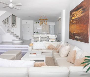 Luxury Townhouse for rent in Estepona, Spain - Photo 3