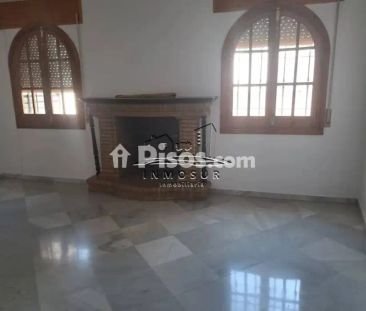 Piso en alquiler en Lucena - Photo 1