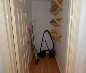 Flat to rent on - Photo 3