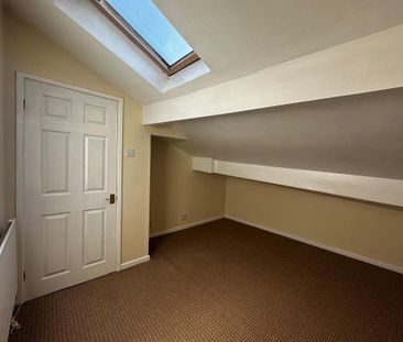 4 bedroom terraced house to rent - Photo 2
