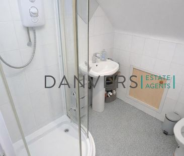 5 bedroom end of terrace house to rent - Photo 4