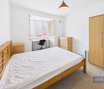 1 bedroom Flat To Let - Photo 2