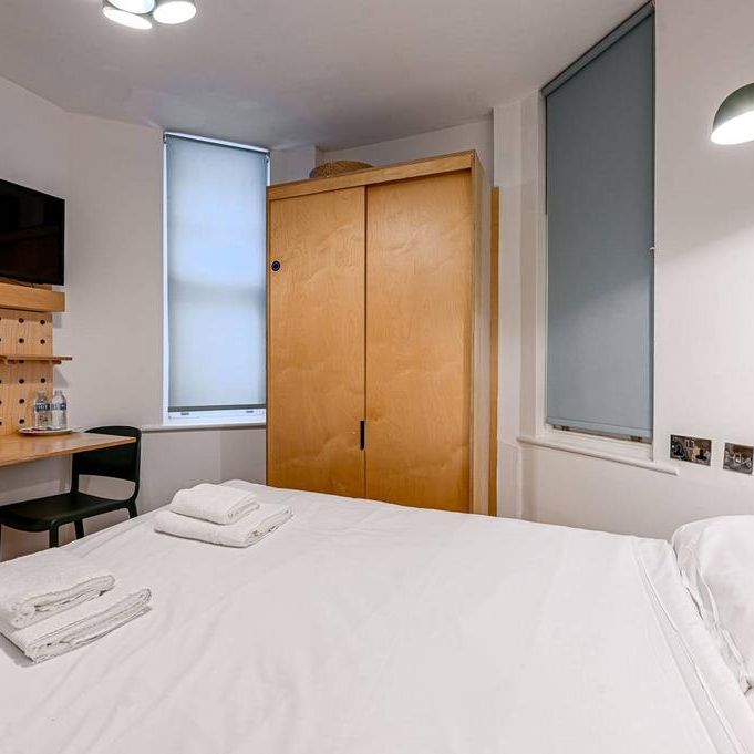 Studio to rent - Photo 1