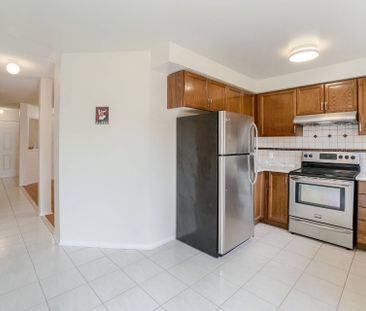 For Lease - 1401 Inuit Trail, Mississauga, Ontario - Photo 6
