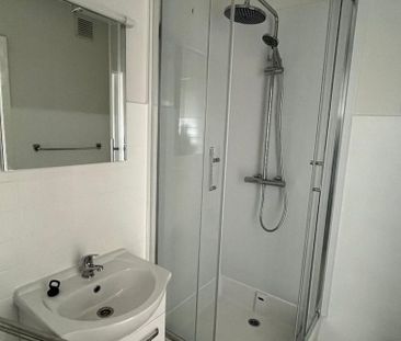 Appartement te huur in Lanaken voor € 725 met 1 slaapkamer - Photo 2