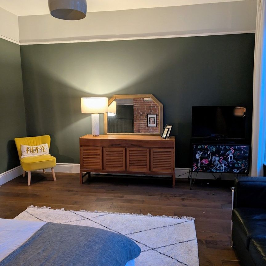 Room in a Shared Flat, Springbank Road, SE13 - Photo 1