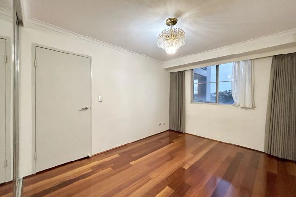 Ultimate lifestyle of comfort and convenience - Photo 1