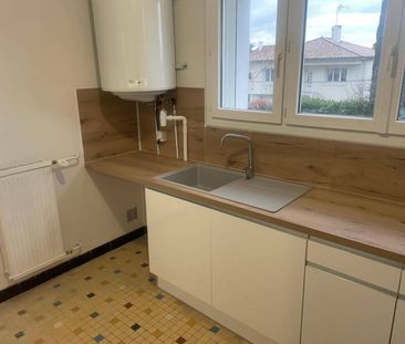 Location appartement rénové 3 pièces 63.3 m² à Romans-sur-Isère (26... - Photo 4
