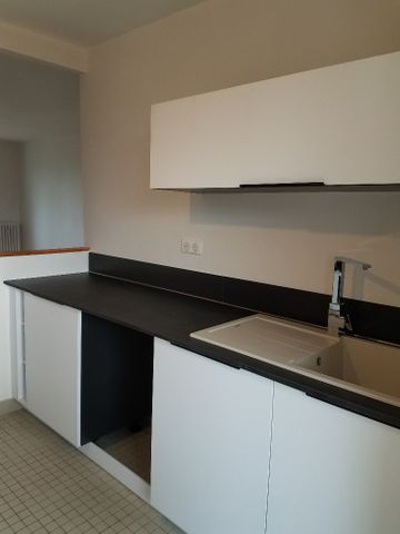 Location Appartement 3 pièces 63m² LA VARENNE ST HILAIRE 94210 - Photo 2