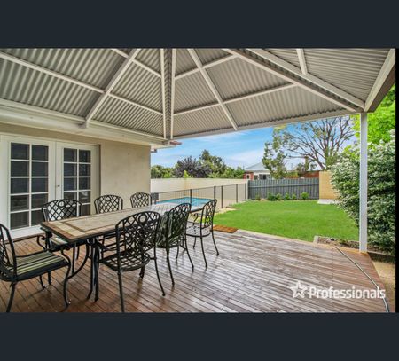 42 Grandview Avenue, Wagga Wagga, NSW 2650 - Photo 3