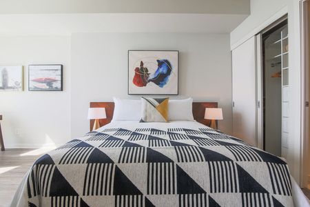 Queens Quay West - Photo 5