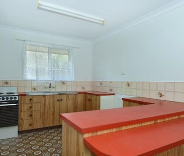 Charming Unit in Convenient Wilsonton Location - Photo 6