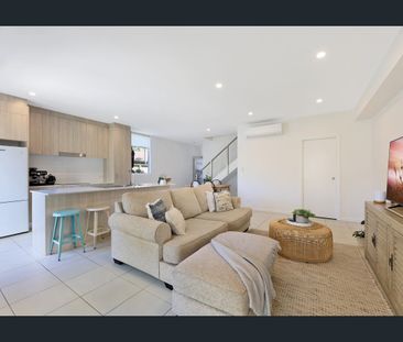 Townhouse in Prime Labrador Location - Photo 2