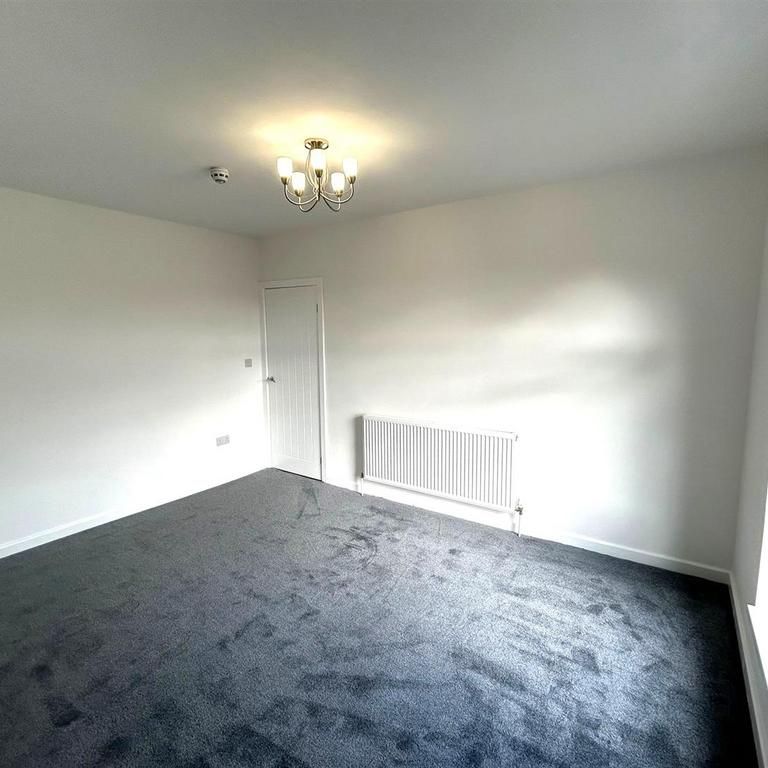 3 bedroom apartment to rent - Photo 1