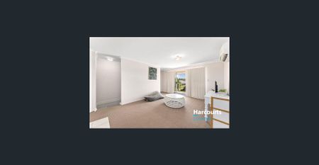 2 bedroom townhouse - Photo 2