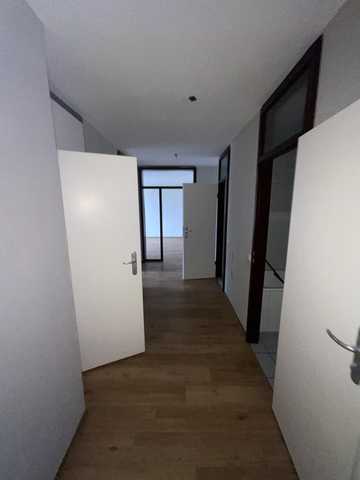 4-Zimmer-Wohnung in Kreuztal mit Balkon *WBS erforderlich* - Foto 4