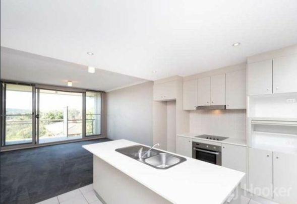 Modern Two Bedroom Ensuite Unit - Photo 1