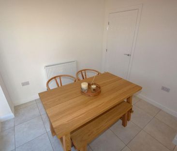 3 bedroom detached house to rent - Photo 3