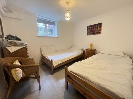Camperdown, Great Yarmouth - Photo 2