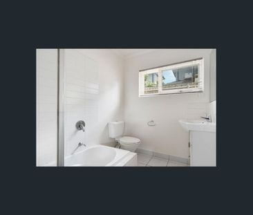 3/9 Reid Street, Frankston, Vic 3199 - Photo 2