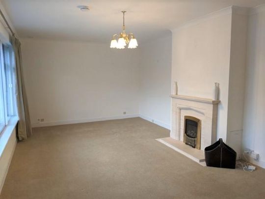 3 bedroom bungalow to rent - Photo 1