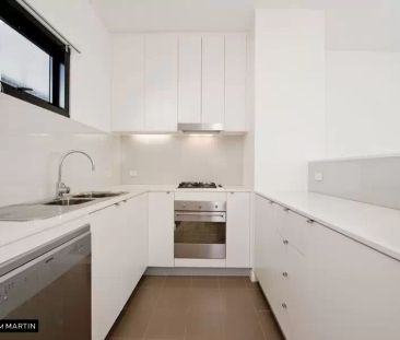 MGM MARTIN – ONE BEDROOM APARTMENT - Photo 3