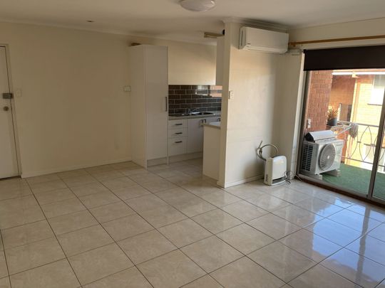 21/56 Trinculo Place, Queanbeyan - Photo 1