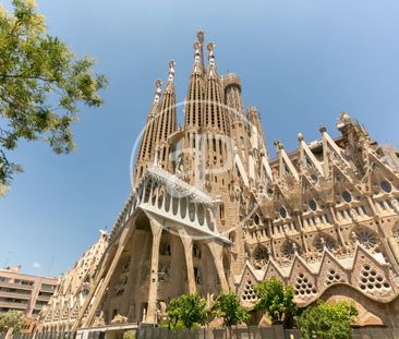 Apartment for rent in Sagrada Família - Photo 2