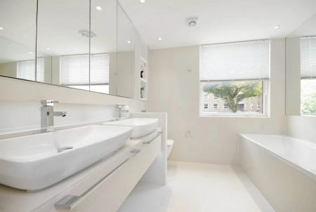 4 Bedroom House - Photo 2