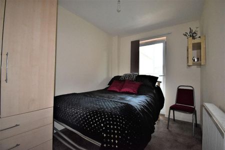 5 bedroom flat to rent - Photo 5