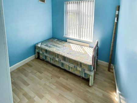 3 bedroom terraced house to rent - Photo 2