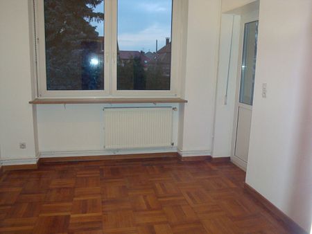 APPARTEMENT - 82 m2 - 4 pièces rue des Alliés à FORBACH 57600 - Photo 5