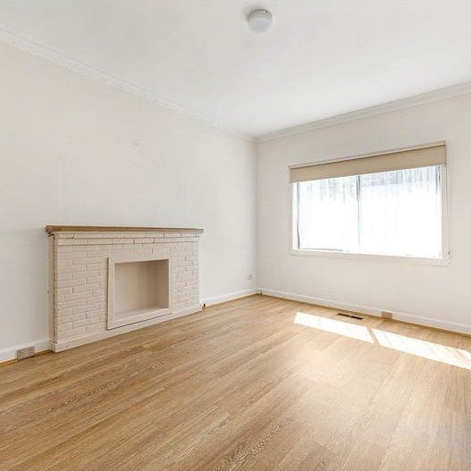 LOCATION, CONVENIENCE AND LIFESTYLE - Photo 1