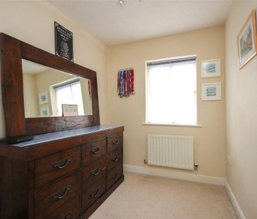 3 bedroom semi-detached house to rent - Photo 4