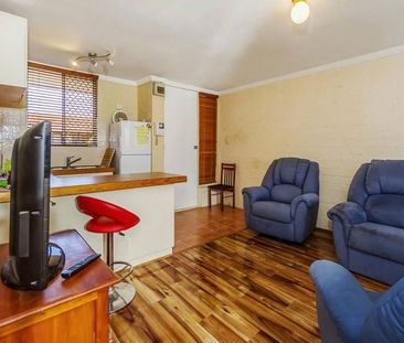 Elevated Wembley Escape - Photo 1