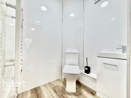 5 bedroom semi-detached house to rent - Photo 3