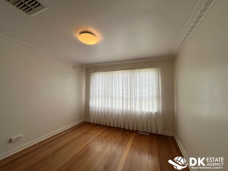 Spacious Family Home - Photo 5