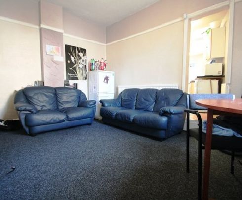 5 Bed - Large 5 Bed 2 Bath Crookesmoor - Photo 1