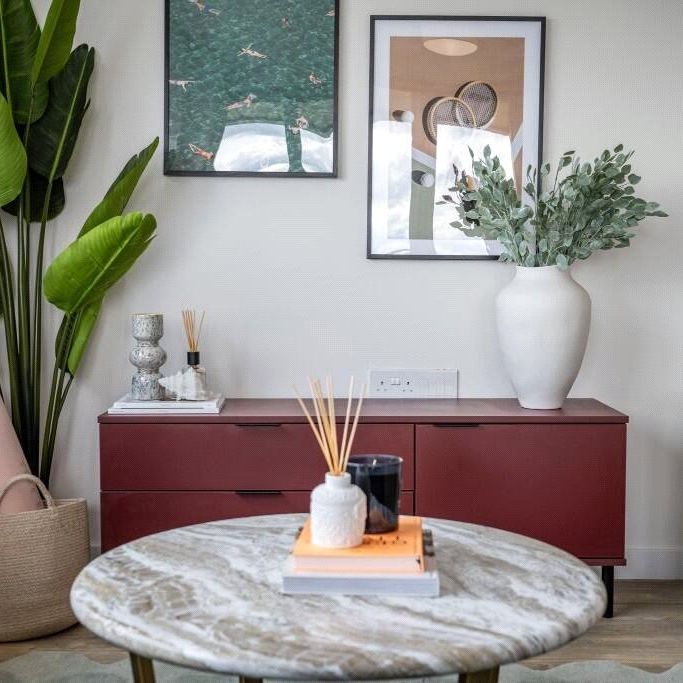 Elmsleigh Road, Staines-upon-Thames, Surrey, TW18 4AJ - Photo 1